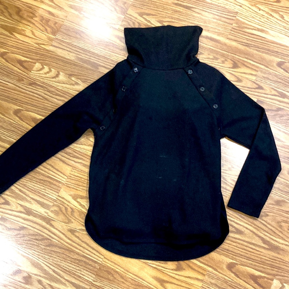 Black fleece sweater